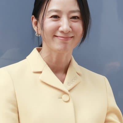 김희애